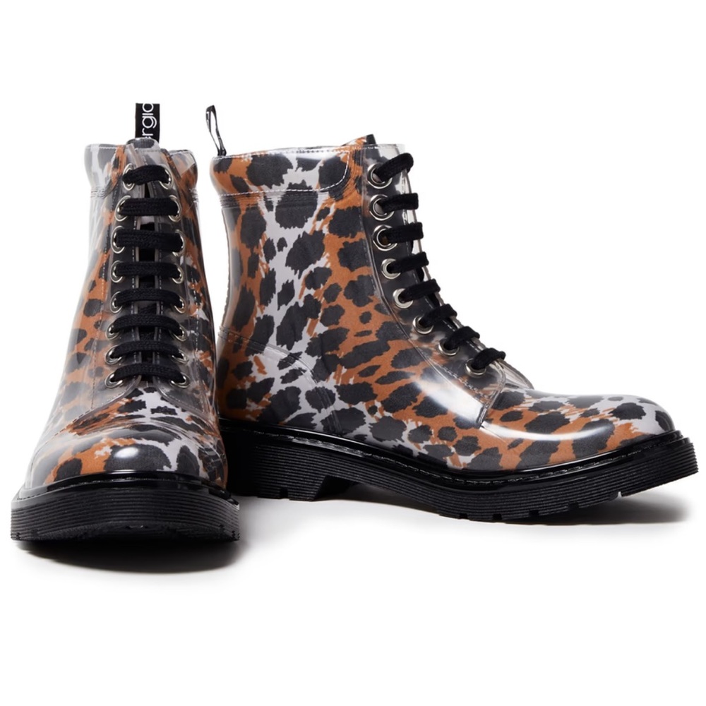 Leopard Print Lace-Up Boots